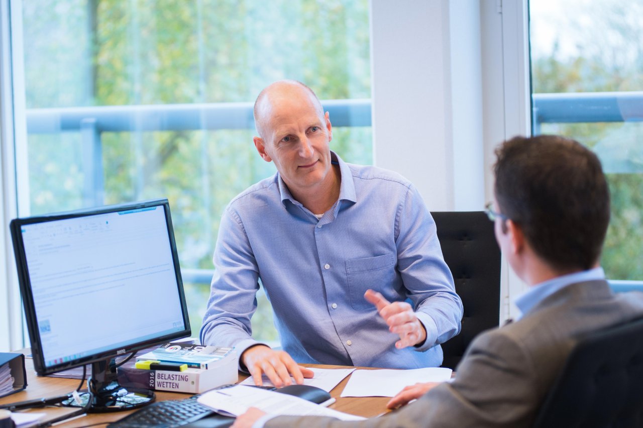 Onder dezelfde voorwaarden doorgeleende gelden zakelijk