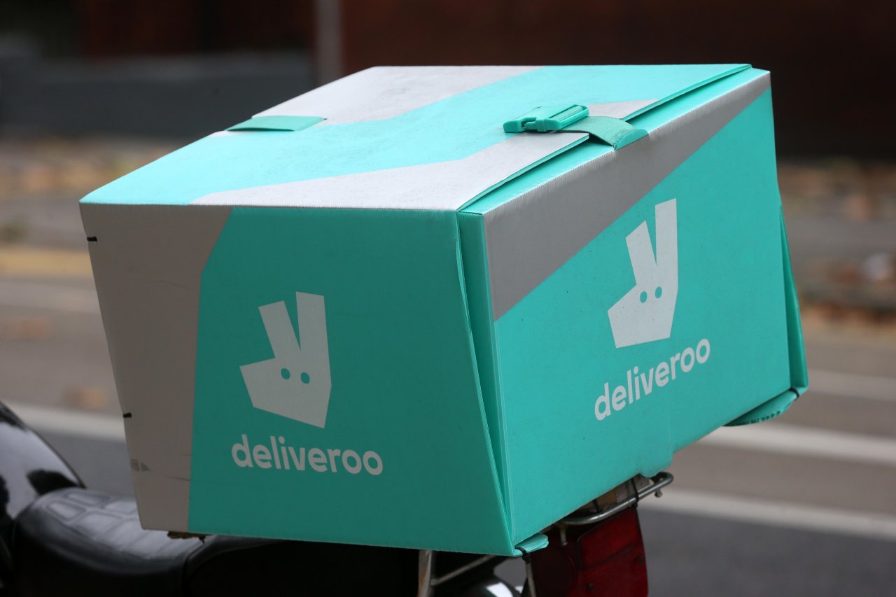 Maaltijdbezorgers toch in dienstbetrekking bij Deliveroo